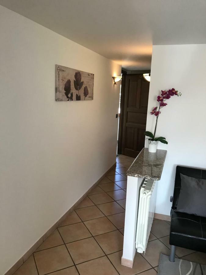 Casa Vacanze Nicoletta อาออสตา ภายนอก รูปภาพ